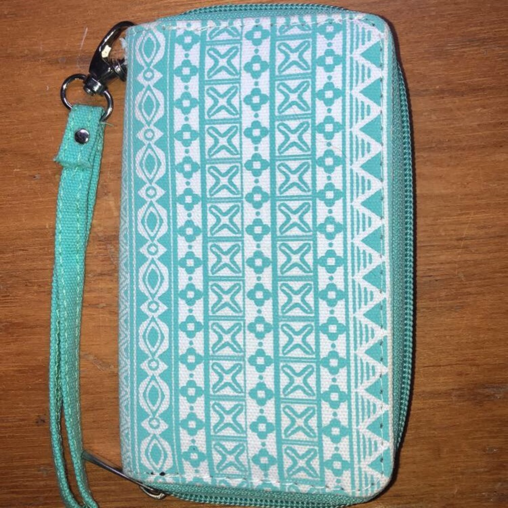 Claire’s wallet